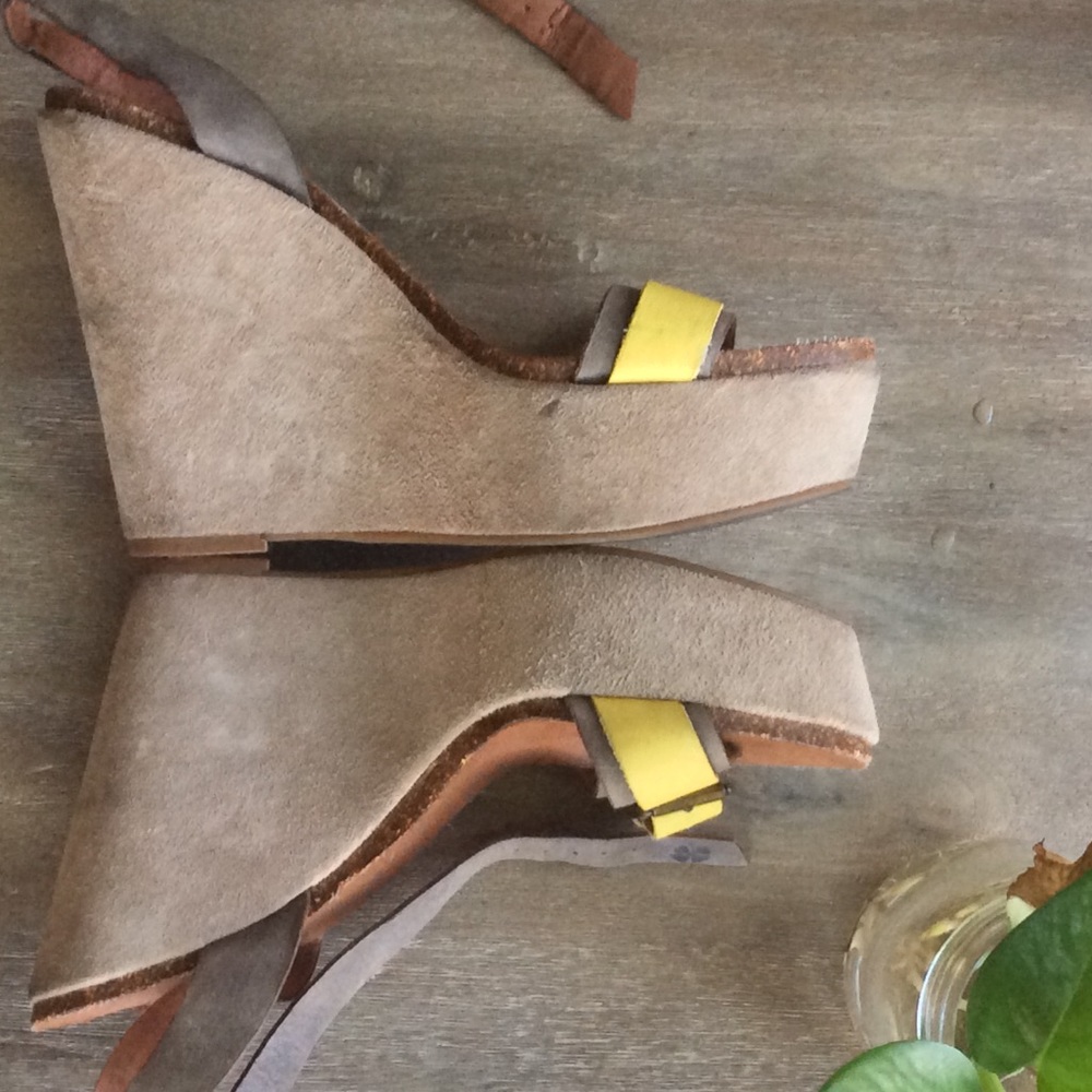 LUCKY BRAND WEDGE SANDAL